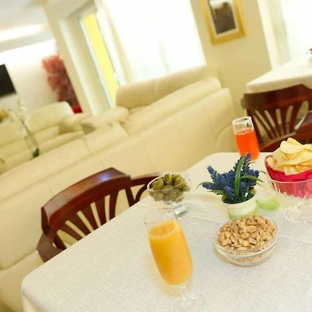 圣皮埃尔酒店 3*