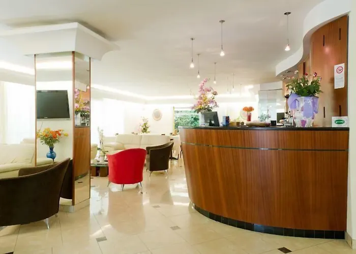 St Pierre 3* Римини